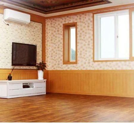 Paradise Pension Tongyeong Exterior photo
