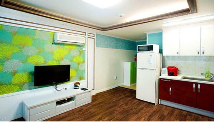 Paradise Pension Tongyeong Exterior photo